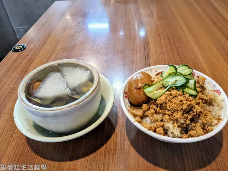 【高雄食記】老牌雄米糕(光復旗艦店) - 60年在地米糕老店，鳳山必吃小吃清單