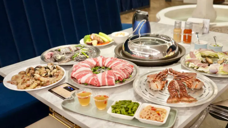 [新莊美食] 濤濤海鮮蒸氣鍋｜新莊典華超澎湃蒸氣火鍋！宏匯廣場週邊美食／聚餐首選