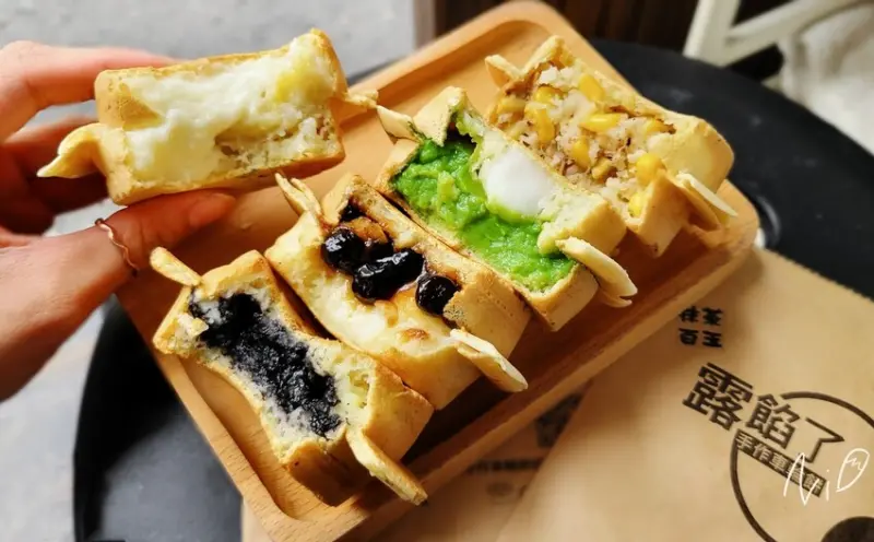 [彰化鹿港]露餡了手作車輪餅。黑糖珍珠奶油/抹茶白玉/香濃黑芝麻/香蕉奶油/金黃玉米鮪魚。皮脆餡飽滿超大顆!!