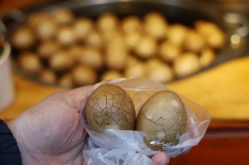 南投日月潭美食 | 阿伯茶葉蛋  流淚菇 水社碼頭茶葉蛋推薦/日月潭必吃