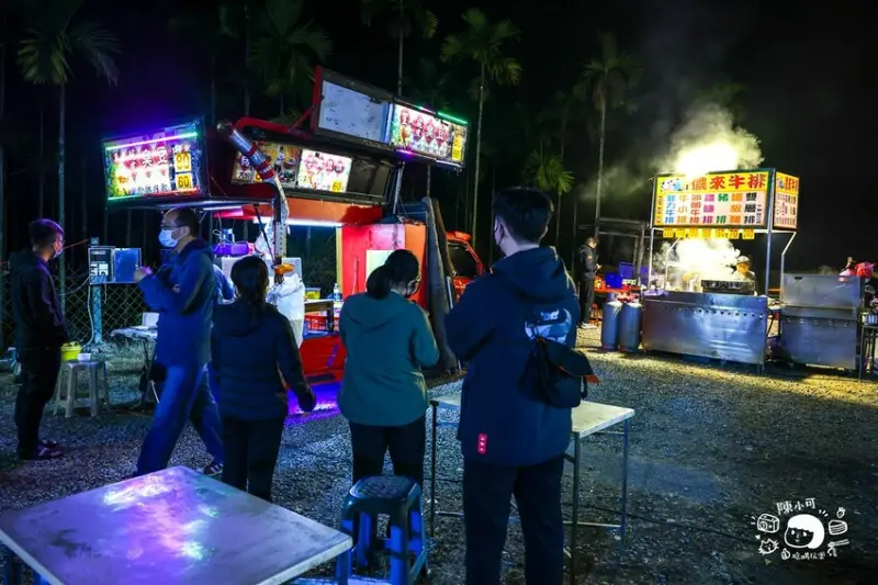 【南投魚池美食】笙脆皮臭豆腐，貨車每周出現一次！魚池夜市美食小吃推薦