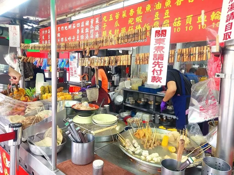 《高雄美食》舊城傳統美食❤ 左營城隍廟旁，古早味炸物~皮薄酥脆好美味｡