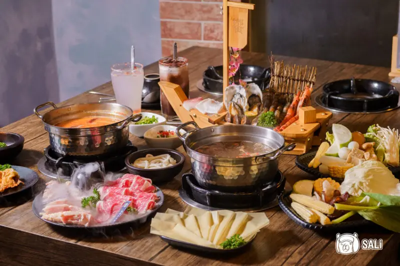 饗鍋物料理｜台中火鍋推薦，頂級海陸雙人套餐只要千元，自助吧吃到飽 - 莎笠，小日子