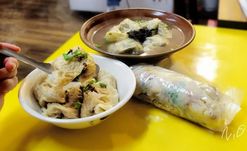 [新北中和]溫州大餛飩 ‧ 潤餅捲。菜肉餛飩湯/鮮肉抄手/紅糟肉潤餅捲。捷運景安站附近好吃小吃店