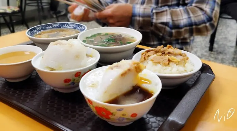 [嘉義東區]羅山米糕專賣店。米糕/碗粿/豬血湯。大年初一去拜拜。2023癸卯年第一餐就是你了!