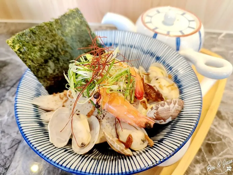 定置漁場三代目 羅東店》鬼頭刀海鮮湯飯.招牌柚子胡椒麵風味獨具.湯頭濃郁鮮美.還能免費續湯續麵｜宜蘭美食