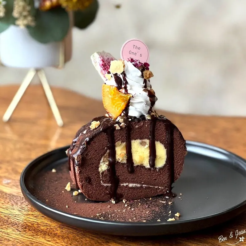 萬記商行 The One’s Shop咖啡廳》田園咖啡館，高顏值的甜點引人入勝.有實力的home made 蛋糕.鴨賞貝果彩虹