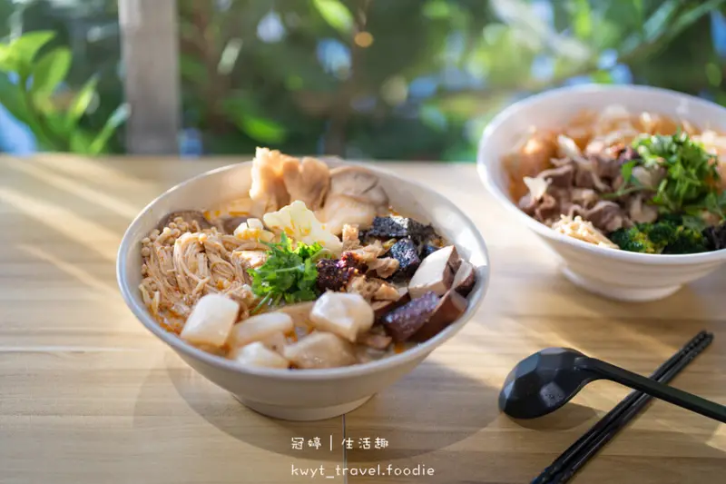 【沐上麻辣燙】老饕激推超強麻辣燙！頭份美食推薦，麻辣燙百元套餐，一碗超飽！菜單