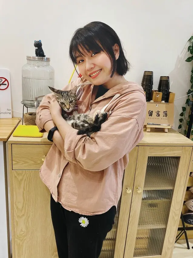 [台中大里] 聊療貓Coffee Bar共學空間｜貓奴必訪咖啡廳｜不定期舉辦各式療癒相關講座｜場地空間租借｜內附完整菜單 - 萍姐愛分享