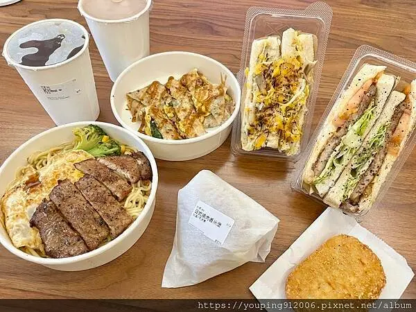 台北文山區｜Alpha Toast 在外送平台上的照片吸引到我，蛋餅、吐司跟排骨肉都很好吃，缺點是現場等要一點時