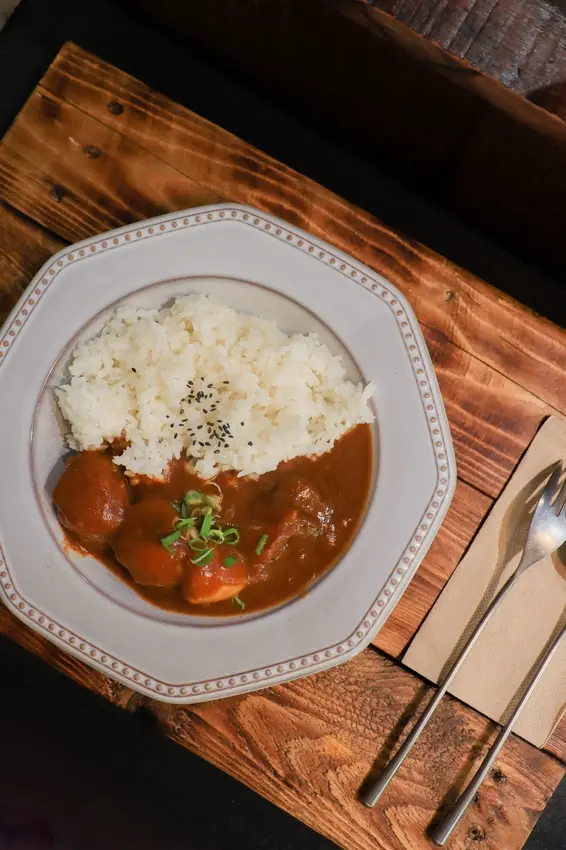 環狀線美食 景平站人氣牛肉麵門前隱味旗下新品牌咖哩飯專賣