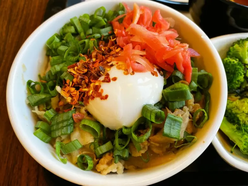 【台中 餐廳】吉野家Yoshinoya_台中永福店，日本百年牛丼連鎖快餐店最棒的是還有半熟蛋