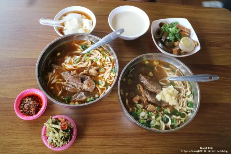 【桃園龜山區】桃園龜山美食『老皮牛肉麵-華亞店』豆漿豆花無限供應~