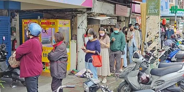 【三重美食】自強路三段無名刈包｜無時無刻都一定要排隊的爆人氣刈包店