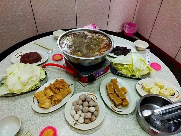 新北鶯歌~曾家薑母鴨~純中藥熬煮~清香養生的薑母鴨~