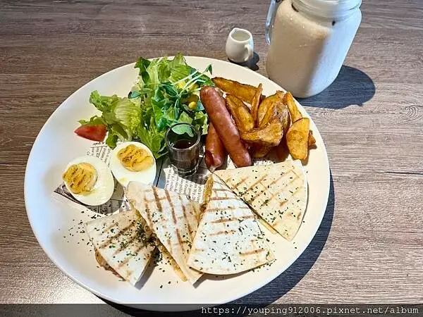 台北文山區｜優秀早晨 店面看似普通卻CP值超高的早午餐，第一天吃完驚艷到我隔天馬上又來吃，榮登我在木柵
