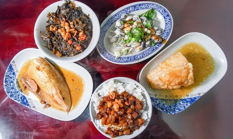 【板橋區美食里-金門街之三】老芋無刺虱目魚專賣店.魯肉飯.虱目魚.蚵仔.苦瓜和梅干菜是隱藏版美食