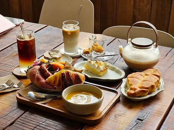 (胖樺食記)新北三峽必訪網美早午餐咖啡廳「Qm159 清琳咖啡」/完整菜單/寵物友善/不收服務費/厚培卡頌餐西西里羅宋麵包