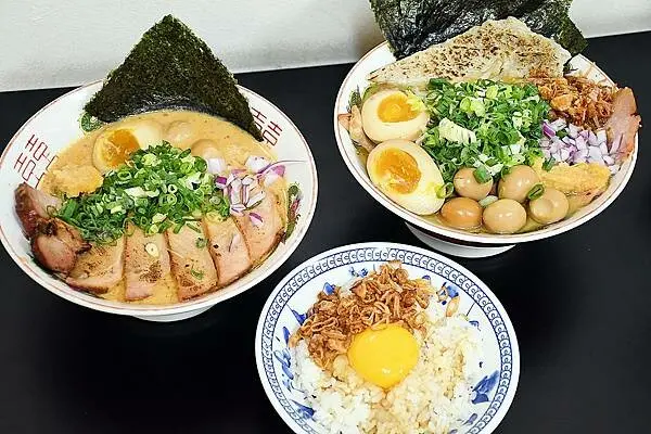 高雄市三民區限量版的隱藏系拉麵，慢來就吃不到囉！【台灣陽春拉麵】結合台灣在地食材，打造日本職人精神的逮丸味拉麵～