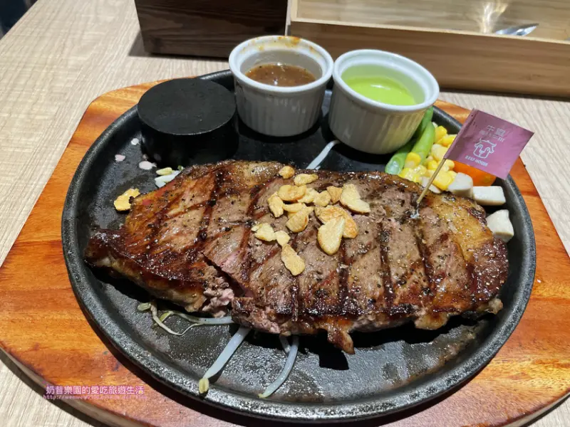 [桃園龜山]被牛排耽誤的披薩店！329就可以吃到飽，珍珠棉花糖披薩一定要吃-牛室炙燒牛排BEEFHOUSE＠林口長庚店