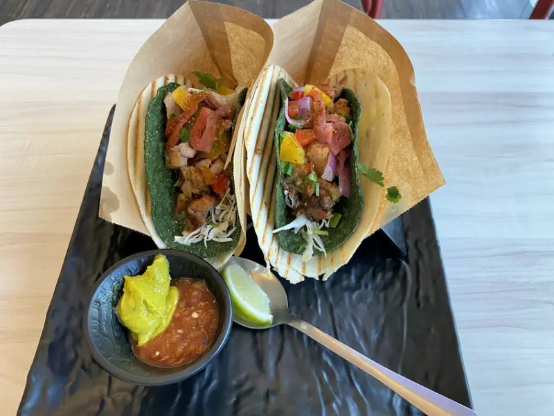 【台中 墨西哥料理】瘋佬墨StellaLoca逢甲店/Taco/捲餅/墨西哥料理，跟火辣太陽對抗的清爽料理