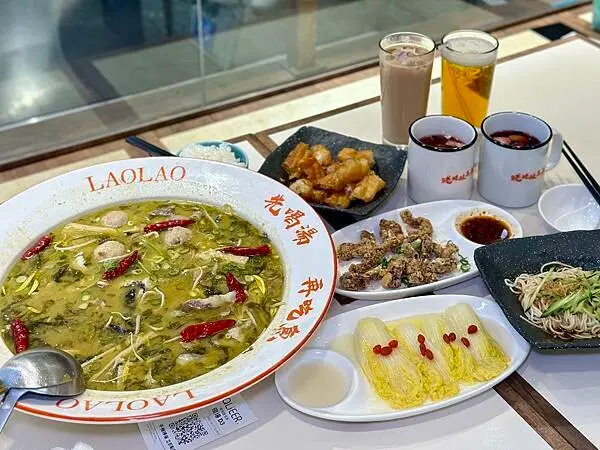 [台北美食] 姥姥酸菜魚 微風北車店 麻辣酸溜好大一盆！個人套餐吃香喝辣只要$388！#台北車站美食 @蛋寶趴趴