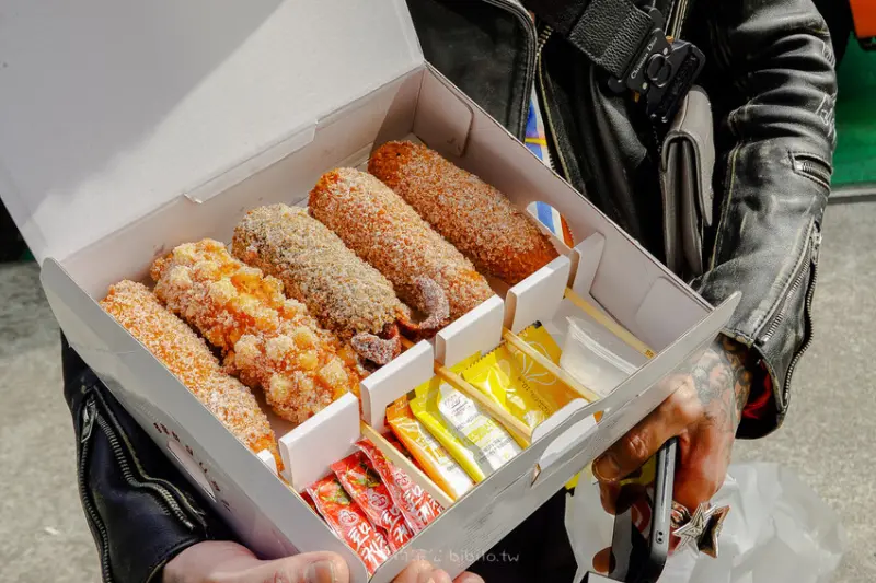 明朗時代米熱狗MyungRang Ｘ魔王 正宗韓國炸熱狗插旗台北 一定要沾砂糖才好吃