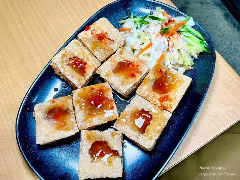 中國醫周邊隱藏版宵夜-湖南老兵臭豆腐 Google評分4.6顆星