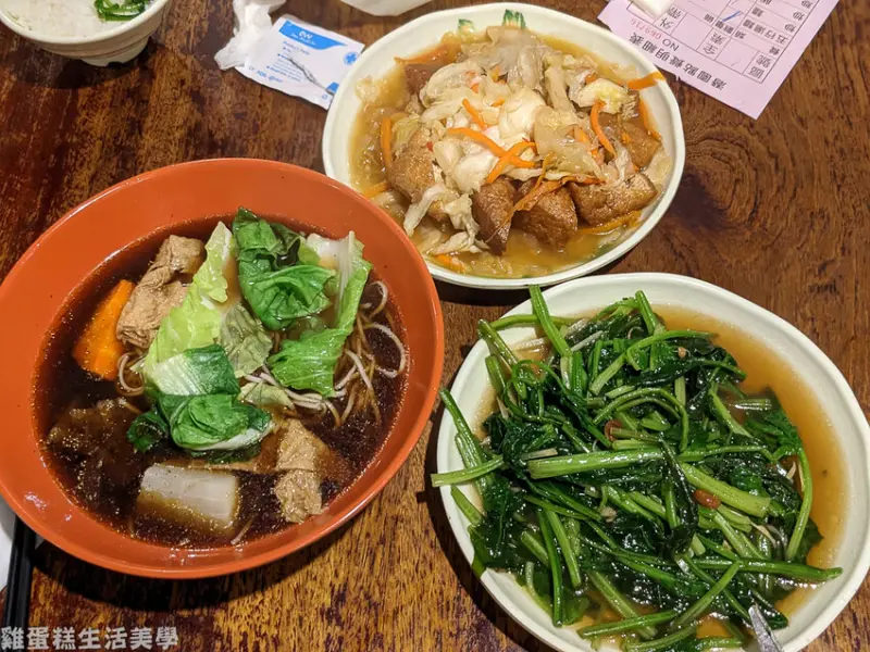 【新竹食記】潛園五行湯麵 - 古色古香用餐環境，竹東擂茶素食百年名店