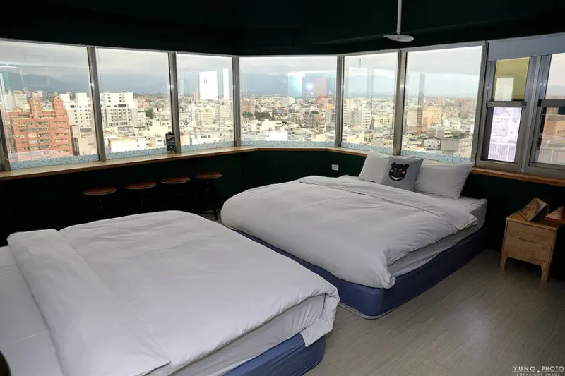 嘉義市西區安蘭居旅店｜180度超廣視野俯瞰嘉義市景（嘉義火車站高CP值青年旅館住宿推薦）