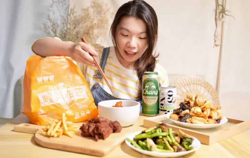 [台北] 通化夜市必吃小吃「暖男炸雞」｜獨門秘醬超強炸物，小資族最愛的銅板宵夜！