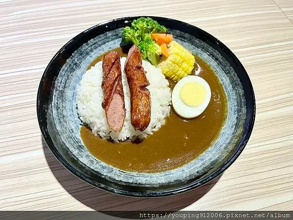 台北文山區｜我和一心日本咖哩麵包 政大店，撲空三次還是沒吃到咖哩麵包，最後只好放棄改吃咖哩飯(附菜單)