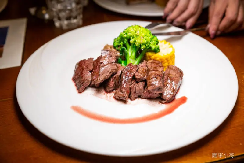 中壢牛排美食推薦-牛篷牛排，堅持不加醬汁！讓你吃出優質牛肉的原汁原味～