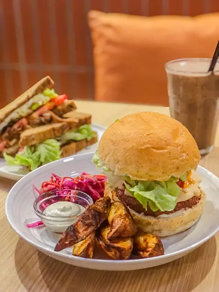 板橋蔬食料理推薦：Ooh Cha Cha 板橋：超豐富全植物飲食、全素餐點，用餐環境超漂亮網美照拍好拍滿