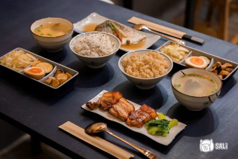 蔡蔡廚房｜台中第二市場美食，紹興冰糖紅燒肉、馬鈴薯燉豬軟骨、家常料理推薦