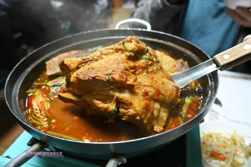 [台北松山區]隱身在巷弄的家庭式美味韓國料理-季吉GG韓國餐館～馬鈴薯排骨湯必點！民生社區美食