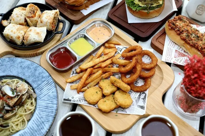 好吧早午餐Brunch｜超人氣早午餐、義大利麵店推薦！激推羅勒青醬海鮮義大利麵、鐵板泡菜燒肉蛋餅捲 網美風