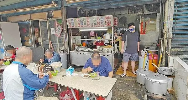【新莊美食】老店豬血湯魯肉飯｜滿滿都是大腸用料不手軟的美味大腸湯