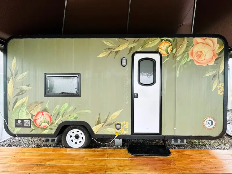 【天梯露營區】宜蘭露營車推薦！最夯最新『諾美締露營車』開箱！宜蘭大同百萬夜景盡收眼底！晚餐BBQ烤肉好歡樂！宜蘭免搭帳免裝備露營！