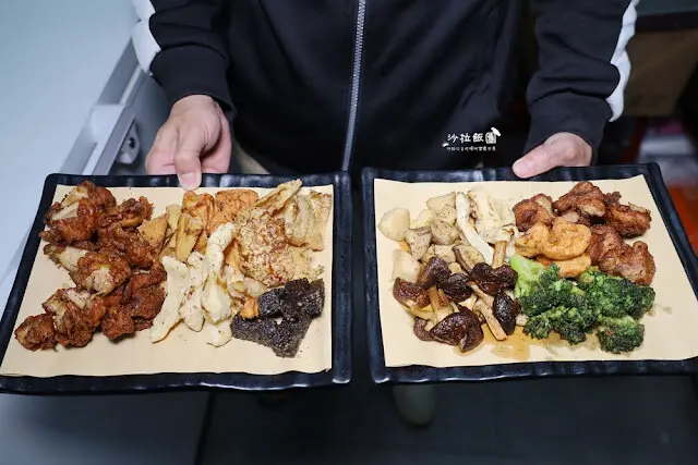 士林夜市美食推薦『暖男炸雞』焦糖炸雞、炸雞皮好好吃