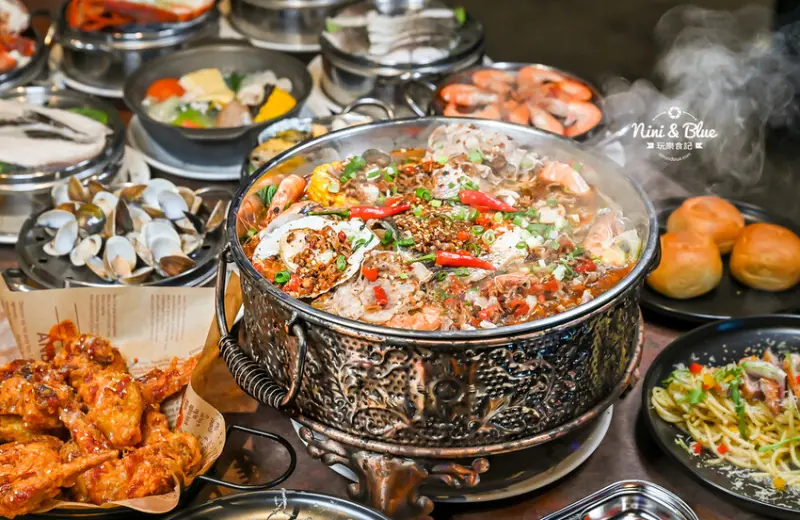 逢甲夜市宵夜美食新店，有浮誇的101海鮮塔、川婆婆麻辣鼎、義大利麵，營業到凌晨1點-妮妮布魯