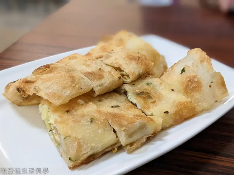 【台東食記】雅米早餐店 - 隱藏在平凡早餐店內的酥皮蛋餅，蛋餅皮有夠酥脆