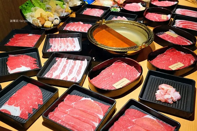 最便宜只要458元，頂級和牛吃到飽，超過百種食材，還有近30種飲料讓你喝爽爽！