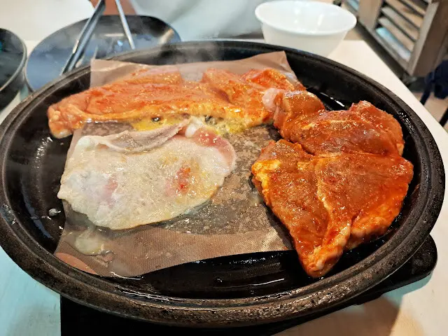 【南港美食】喜歡燒烤鍋物必吃烤大學是台北隱藏版美食
