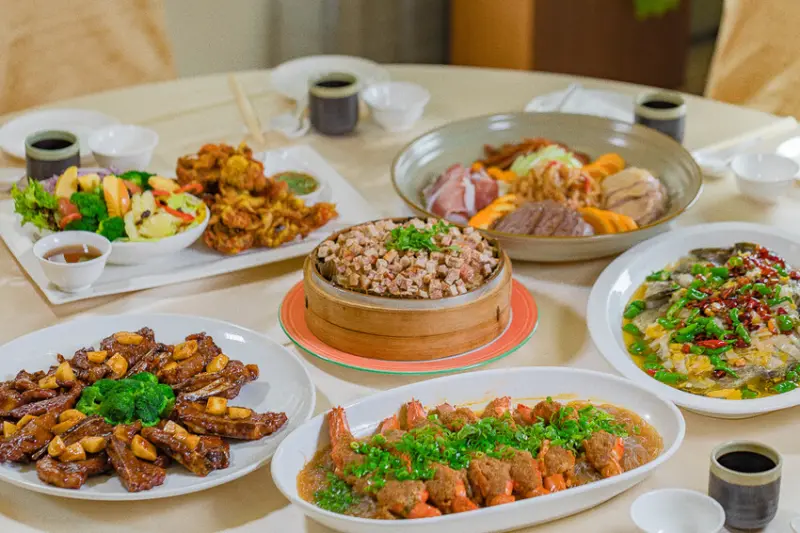 小港美食 x 聚餐會議餐廳最佳選擇 母親節限定套餐 港澳台創意大菜 香港首富李嘉誠御用主廚 – 高雄國際會館