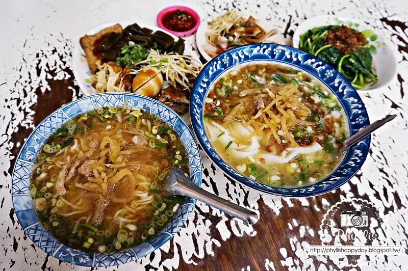 【桃園、龍潭】老街麵店 客家風味濃厚的美味麵食 在地人狂推 巷弄美食 榨菜肉絲麵必吃 滷味小菜銅板價超值美味 飄香一甲子 龍潭美食 龍潭小吃 @ 相片中的菲莉絲