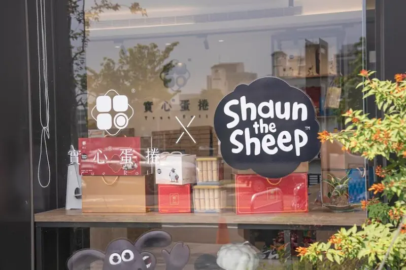送禮推薦！實心蛋捲Ｘ香香雞聯名，中秋禮盒送這款超體面