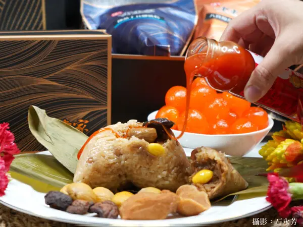 老東家得獎名粽推出端午節訂粽子滿2000元，送鮑魚佛跳牆。