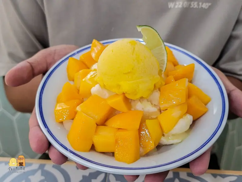 新莊冰店推薦陳秋剛！夏天必吃吃芒果冰不用一百元，綿綿冰真材實料看的見！