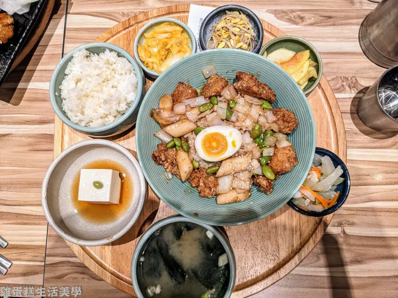 【新竹食記】韓姜熙의小廚房(新竹巨城店) -全台第一家精緻韓國定食專門店，韓式炸雞必點